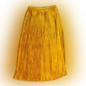 Pleated maxi skirt by Flint and moss
